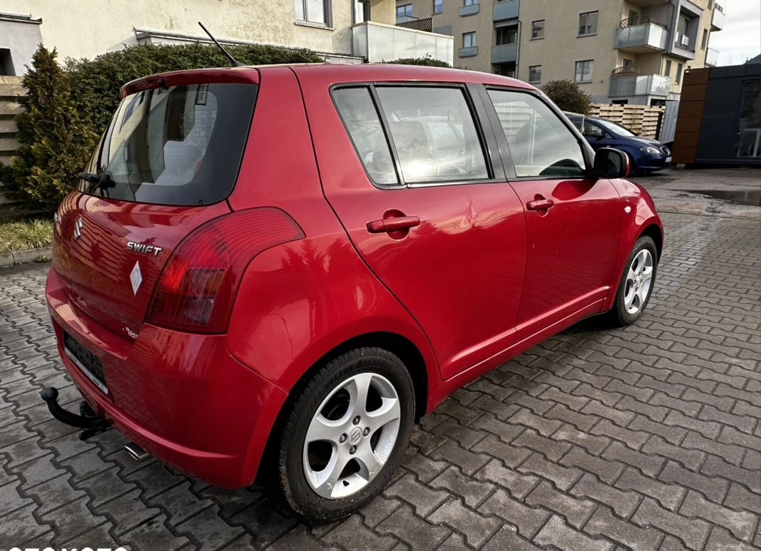 Suzuki Swift cena 12900 przebieg: 199000, rok produkcji 2007 z Szczecin małe 529